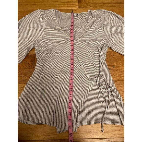 Lucky Brand Women's Striped v-neck Wrap Top With Puff Sleeves size Medium - Picture 5 of 8
